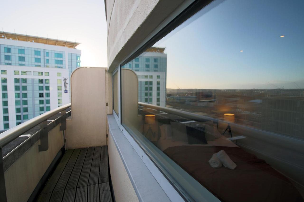 The Skyline - Luxury City Centre Flat With Designated Parking Кардифф Экстерьер фото