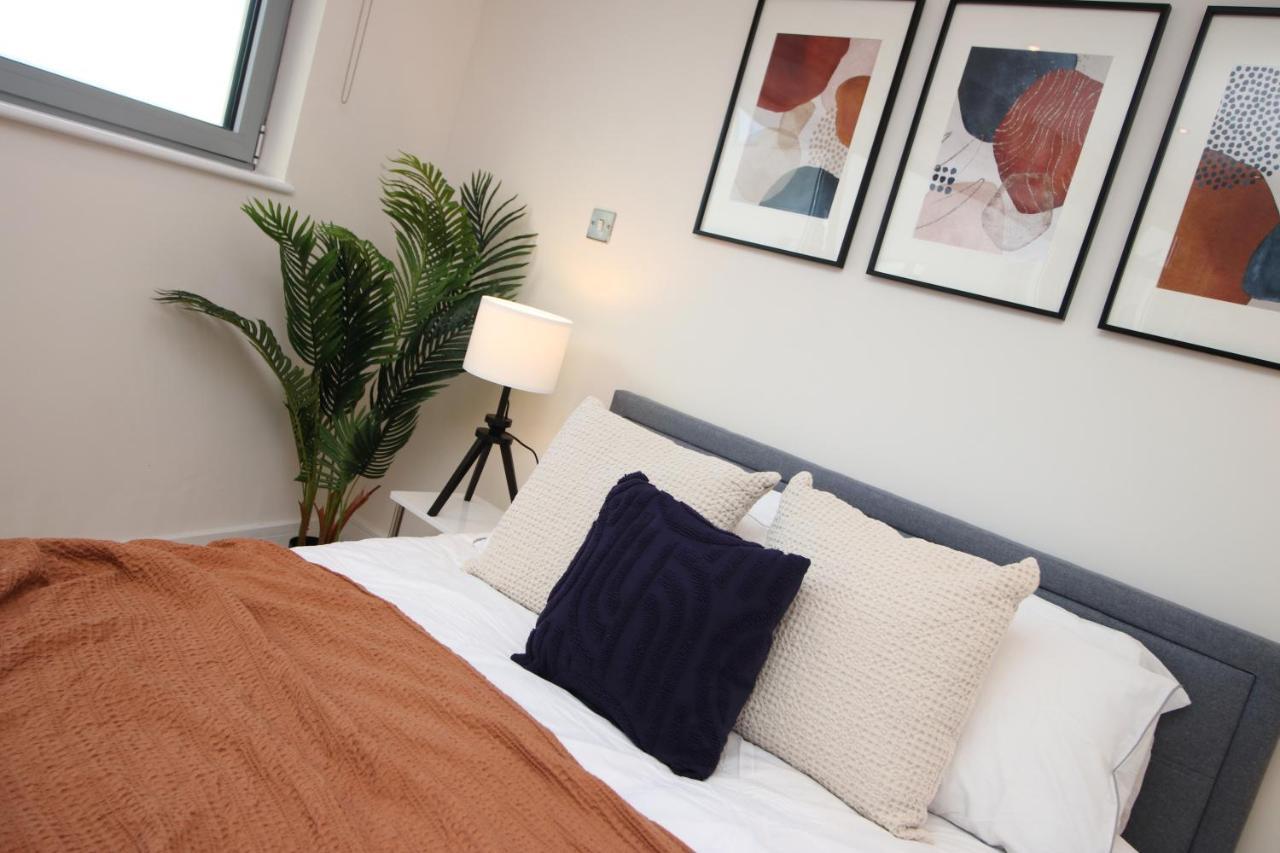 The Skyline - Luxury City Centre Flat With Designated Parking Кардифф Экстерьер фото
