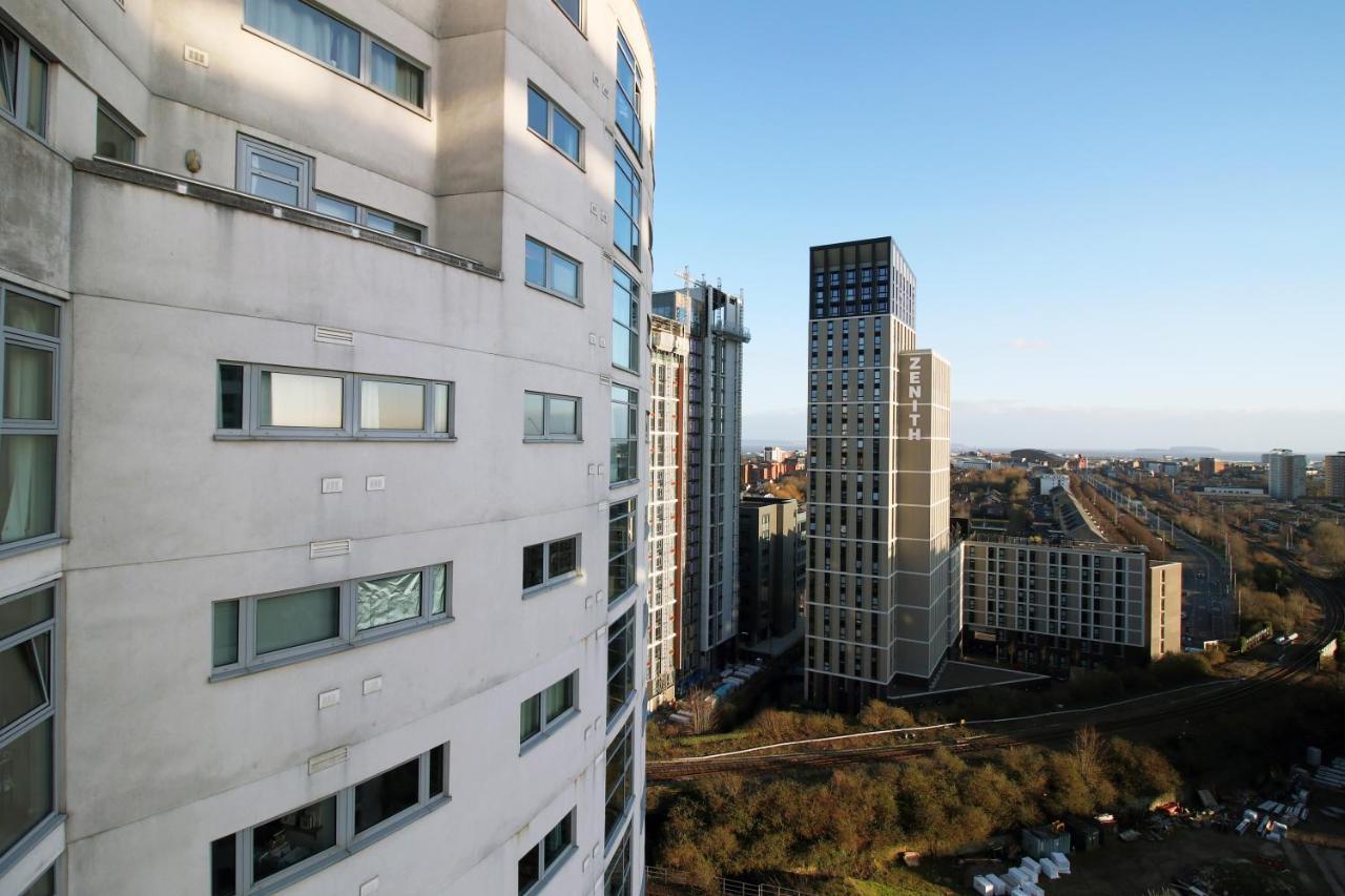 The Skyline - Luxury City Centre Flat With Designated Parking Кардифф Экстерьер фото