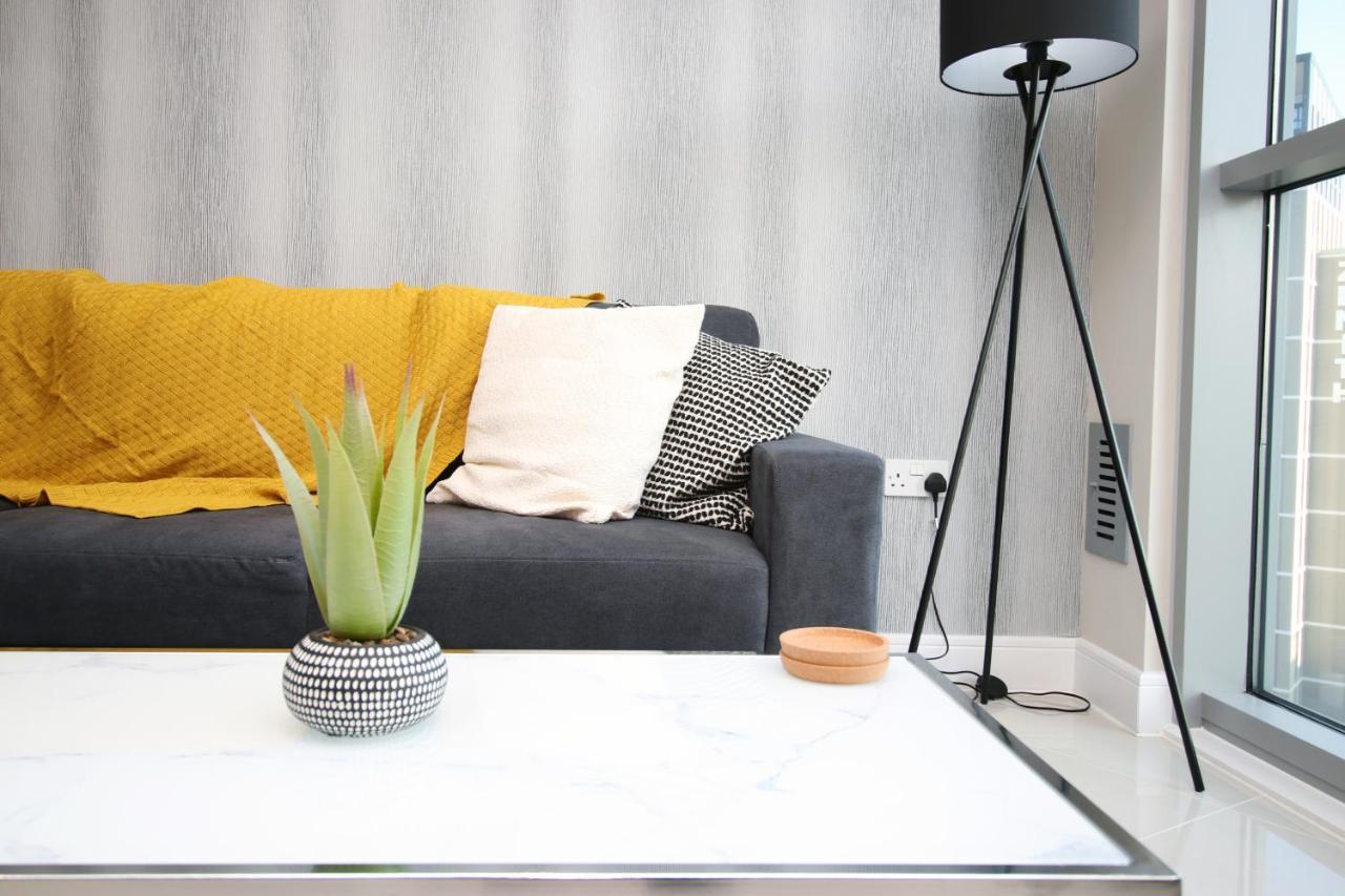 The Skyline - Luxury City Centre Flat With Designated Parking Кардифф Экстерьер фото
