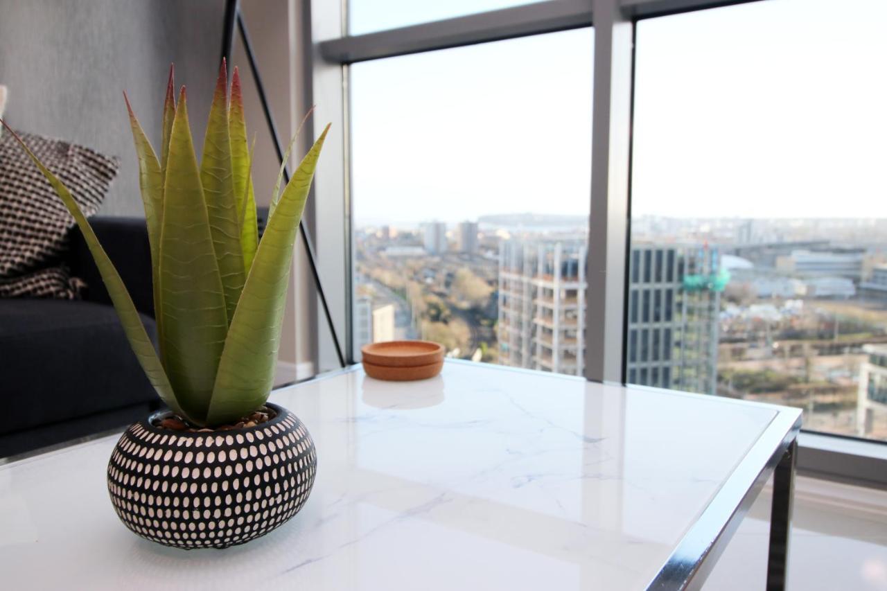 The Skyline - Luxury City Centre Flat With Designated Parking Кардифф Экстерьер фото