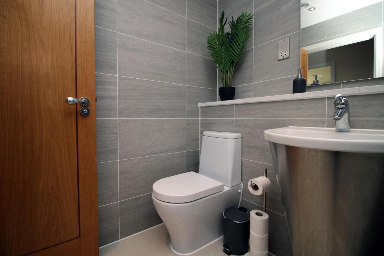 The Skyline - Luxury City Centre Flat With Designated Parking Кардифф Экстерьер фото