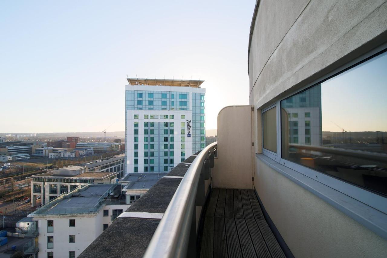 The Skyline - Luxury City Centre Flat With Designated Parking Кардифф Экстерьер фото