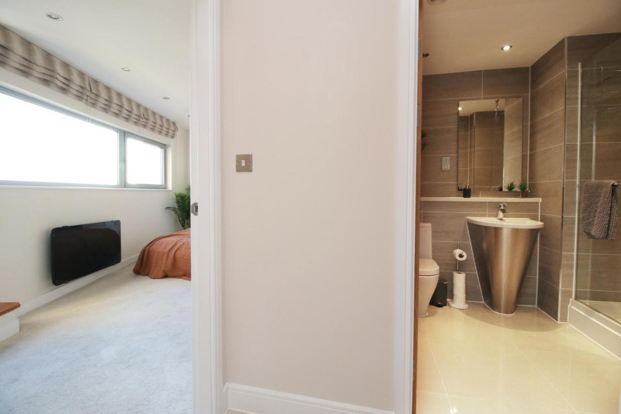 The Skyline - Luxury City Centre Flat With Designated Parking Кардифф Экстерьер фото