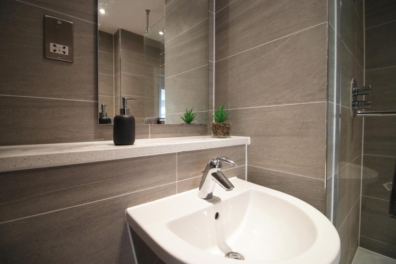 The Skyline - Luxury City Centre Flat With Designated Parking Кардифф Экстерьер фото