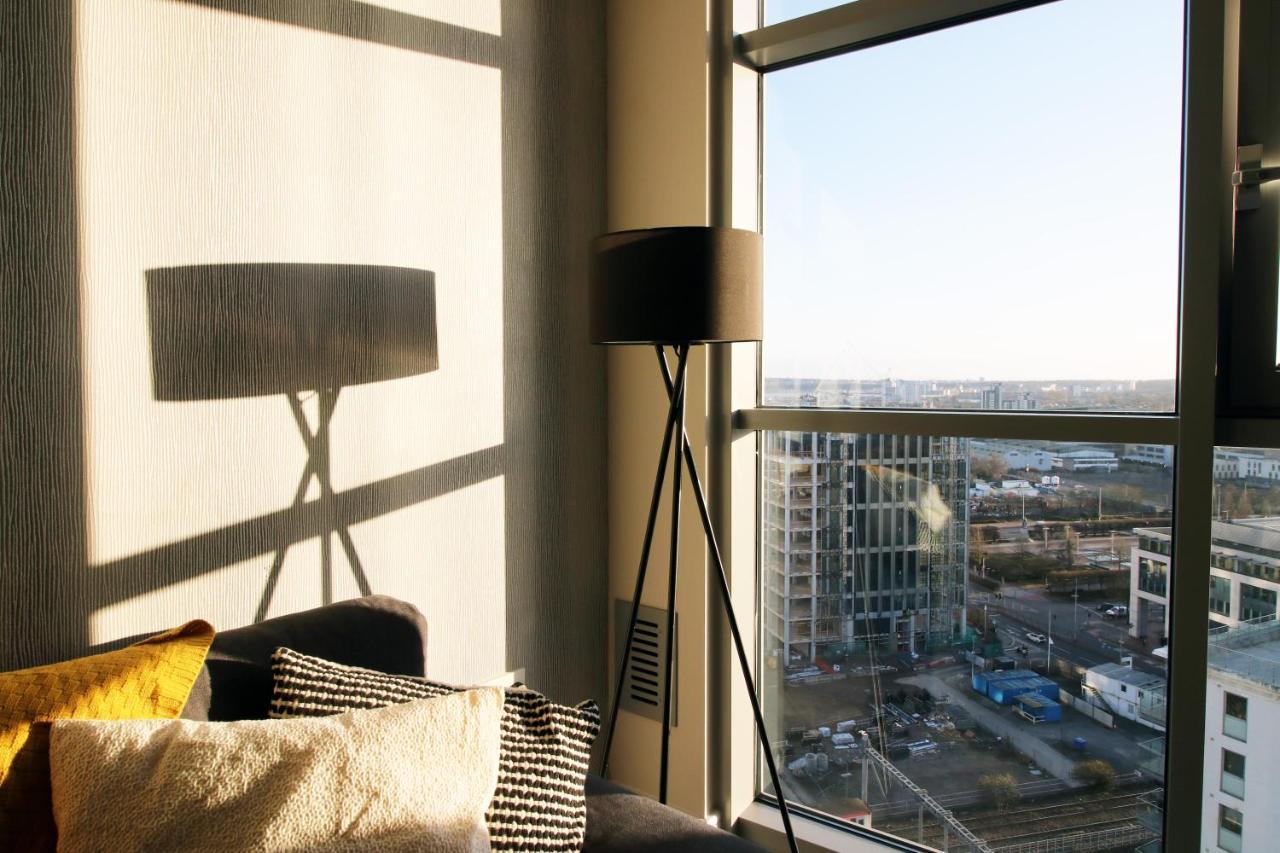 The Skyline - Luxury City Centre Flat With Designated Parking Кардифф Экстерьер фото
