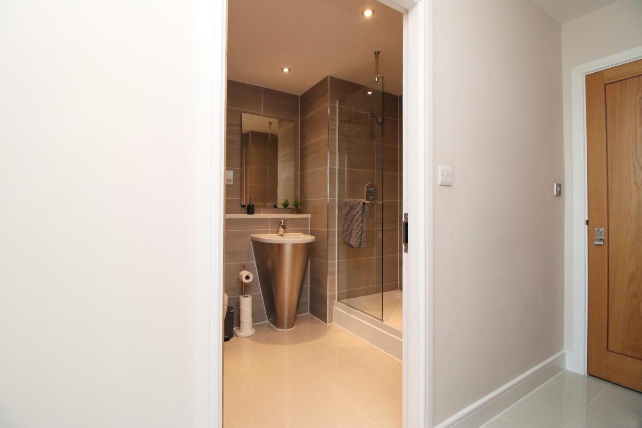 The Skyline - Luxury City Centre Flat With Designated Parking Кардифф Экстерьер фото